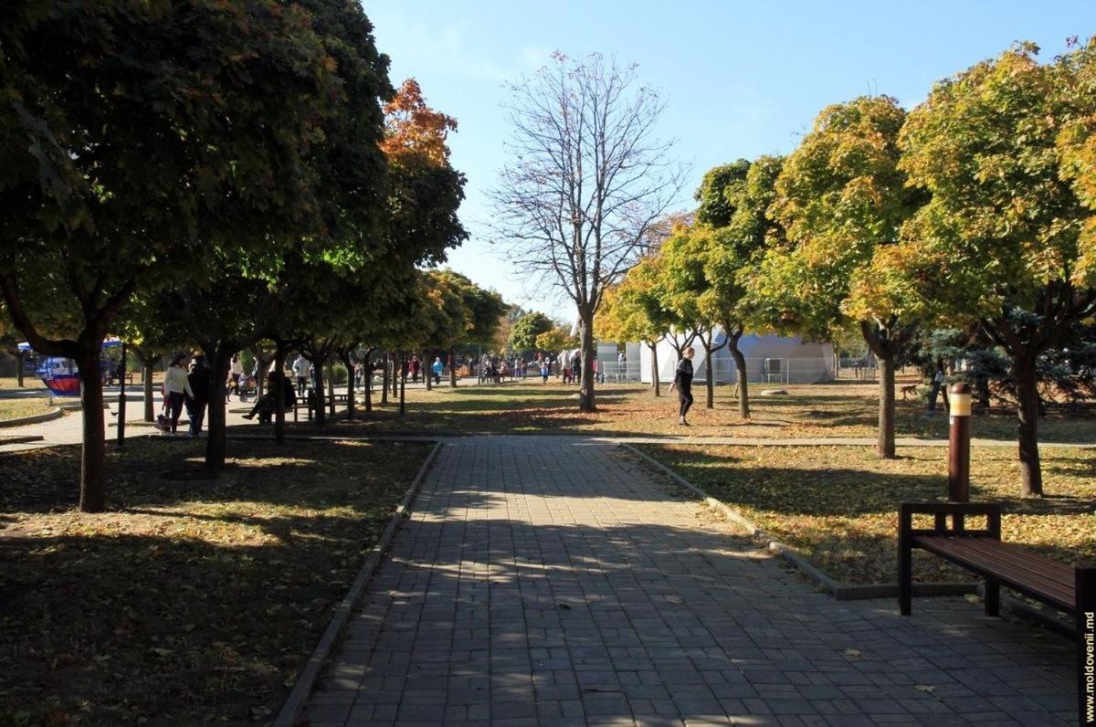 Afganskii Park Apartment Chisinau Exterior photo